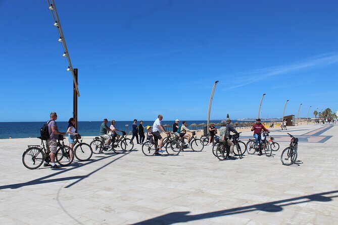 3H Guided Bike Tour in Vilamoura - Stop 4 and 5: Mercado do Peixe and Mercado da Fruta in Quarteira