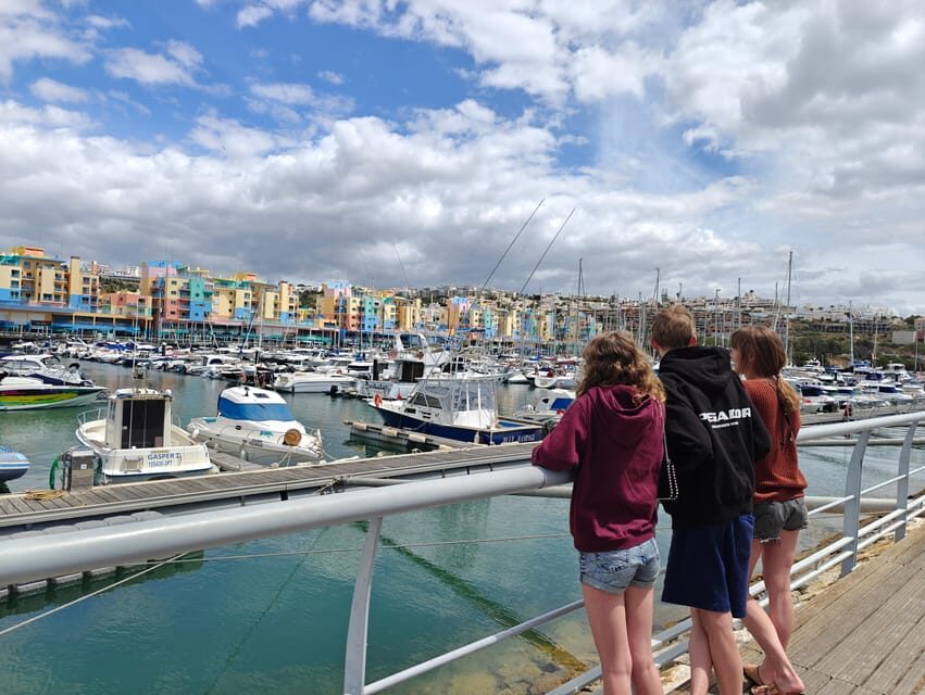 Albufeira: Albufeira Marina & west coast Tour 1.5h - Marina de Albufeira: Colors, Harbour Geometry, and Quick Photo Stops