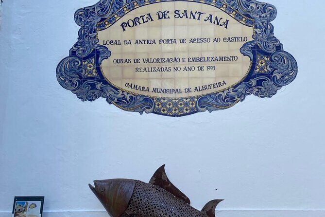 Albufeira History Walking Tour with Wine and Tapas - The Castle of the Sea theme: a good anchor for your photos