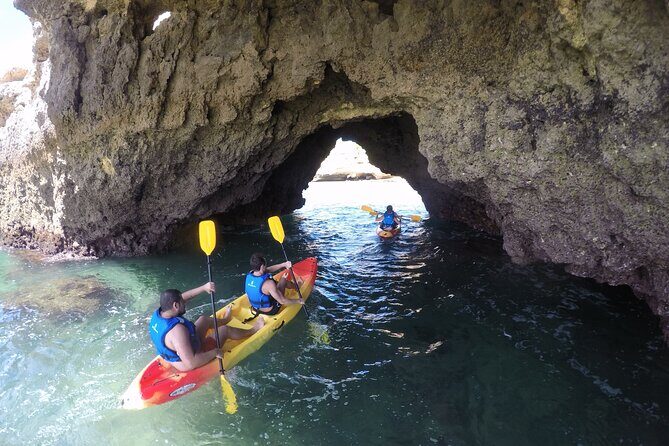 Albufeira Kayak Cave Tour – Hidden Beaches & Cliffs - The guide experience (and why the photo service matters more than you think)