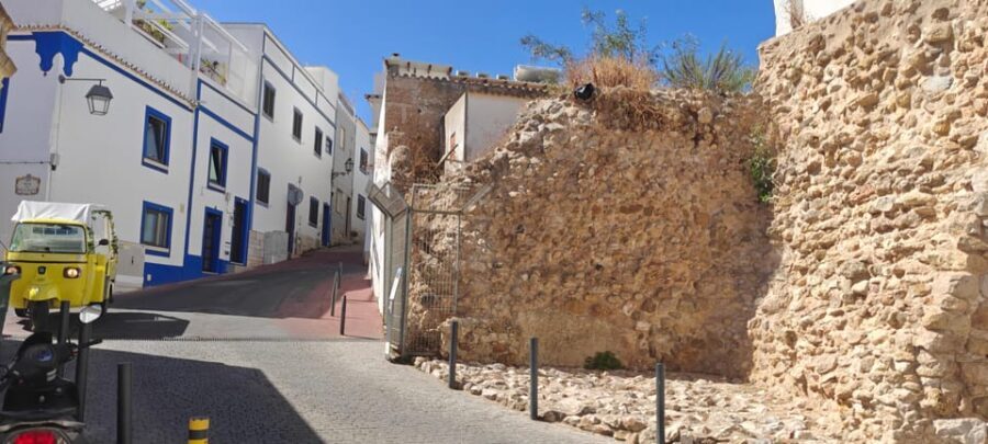Albufeira: Old Town 1.5h - Guide quality makes a big difference (and yours can be great)