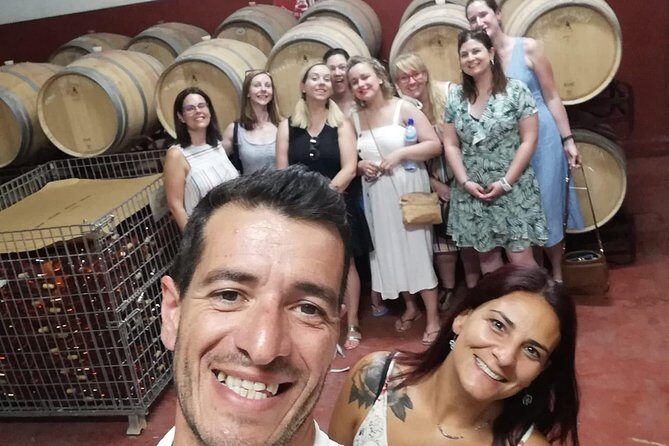 Albufeira Wine Tasting: Boutique Winery Tour & Historic Silves - The wine flight (red, white, rosé) and how to taste it