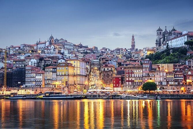 Algarve to Porto with Stops up to 2 Cities: Evora and Coimbra - Arrival in Porto (or Vila Nova de Gaia): how the drop-off helps