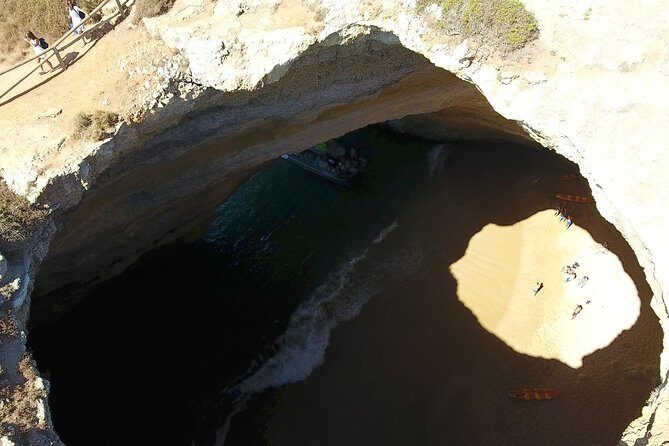 Benagil Area Kayak - Crowds near Benagil: how to keep your expectations realistic