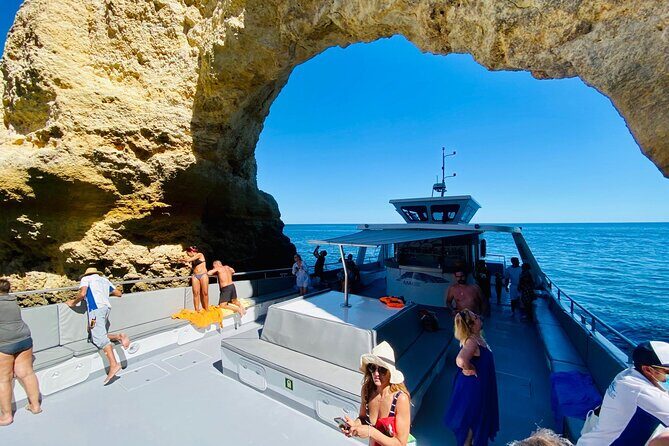 BENAGIL Cave Quest - Rocha Submarina and the Swim Decision: When You Should Be Ready
