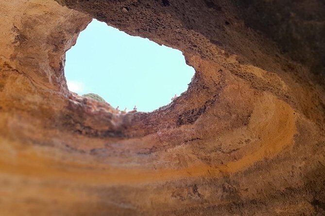 Benagil Cave Tour Sunseeker Portofino 53 5H - Cruising Toward Benagil Cave: The Cathedral Moment