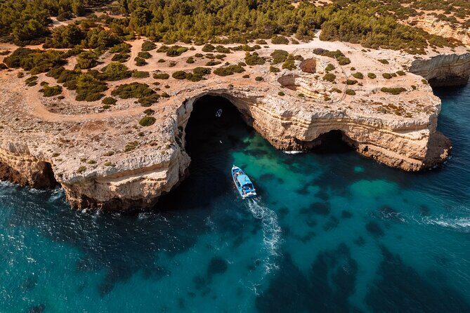 Benagil Caves and Dolphin Watching - 2.5h - Timing in Albufeira: what the 2.5 hours really feel like