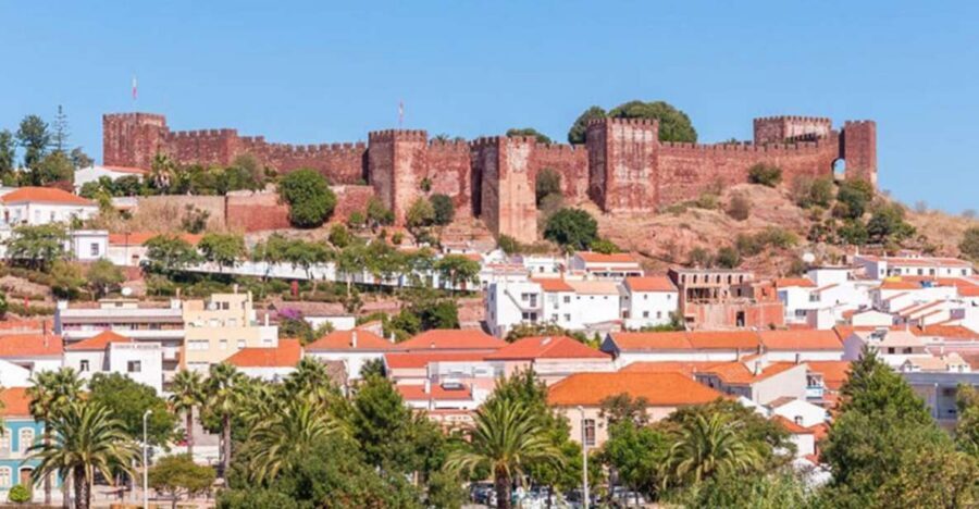 Benagil & Silves Castle Seightseing Tour from Albufeira - Praia da Marinha: the famous beach, treated like a photo-stop (for a reason)