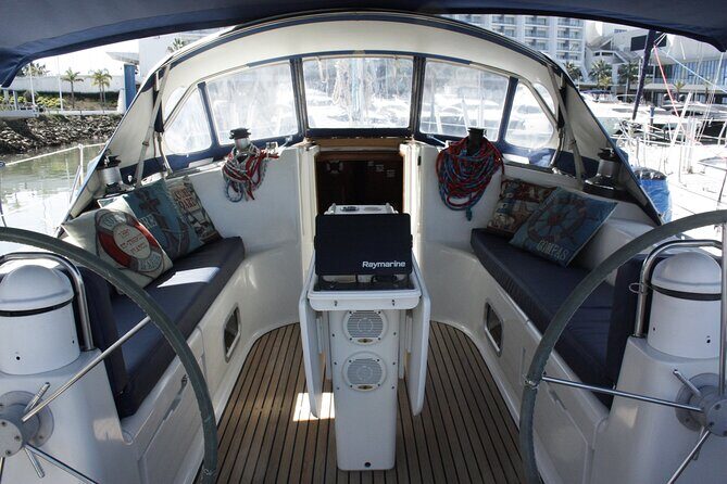 Coastal Tour on a Luxury Sailing Yacht From Vilamoura - The tiny boat-only beach stop at high tide
