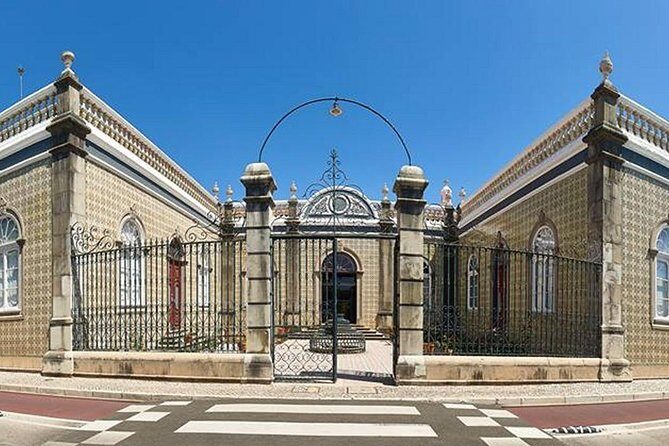 Cork Secrets - Museu do Traje: why clothing museums work on this kind of day