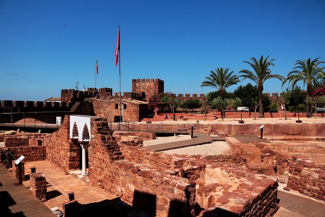 Guided visit to Silves and taste of local flavors - Cathedral of Silves: Architecture Explained in Real Time