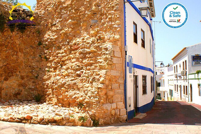 Jeep Tour of the City and Coast of Albufeira - The ruins of Albufeira wall: how the town’s shape holds history