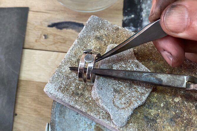 Jewellery Workshop in Albufeira - Choosing Your Design: Make It Yours Without Overthinking