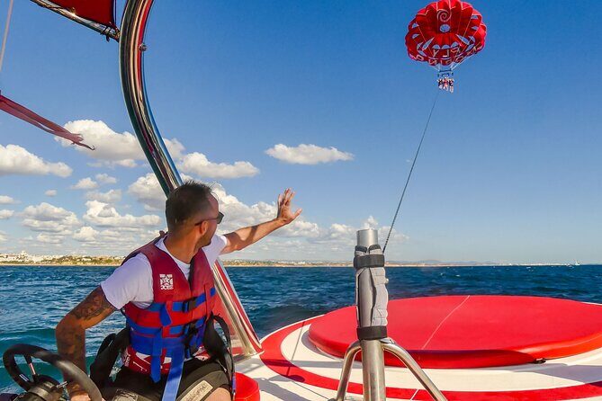 Parasailing from Albufeira Marina by Boat - Meeting at Alameda da Orada 2: getting set up fast