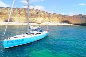 Yatch FINISMAR: 6 hours cruise with Beach BBQ (14passengers) - Entering the Algarve day: meeting, timing, and what to bring